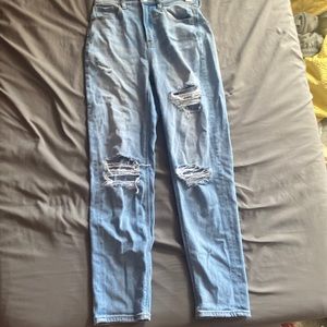 American Eagle Mom Jeans